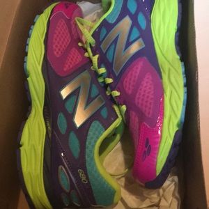 Women’s new balance gym shoe